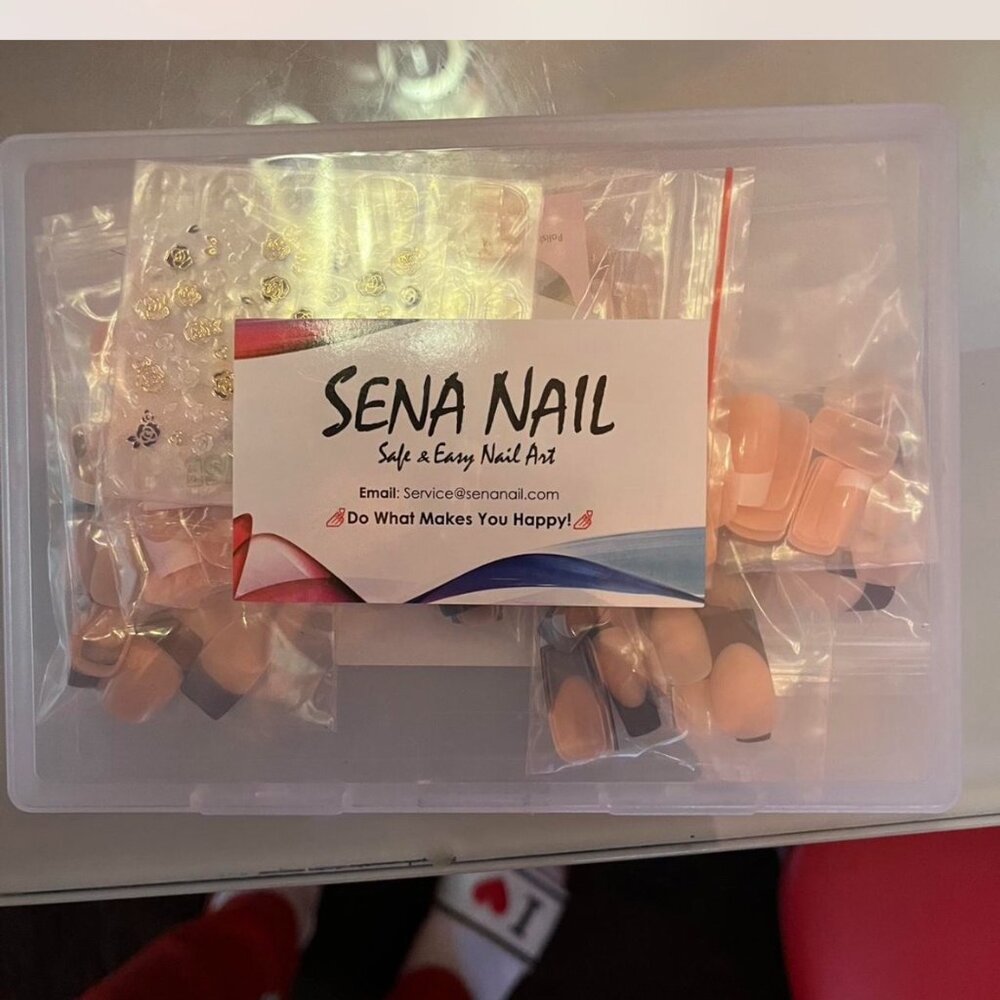 SENA FRENCH MANICURE PRESS ON NAILS BRANS NEW 100 PLUS NAILS WHITE AND BLACK TIP